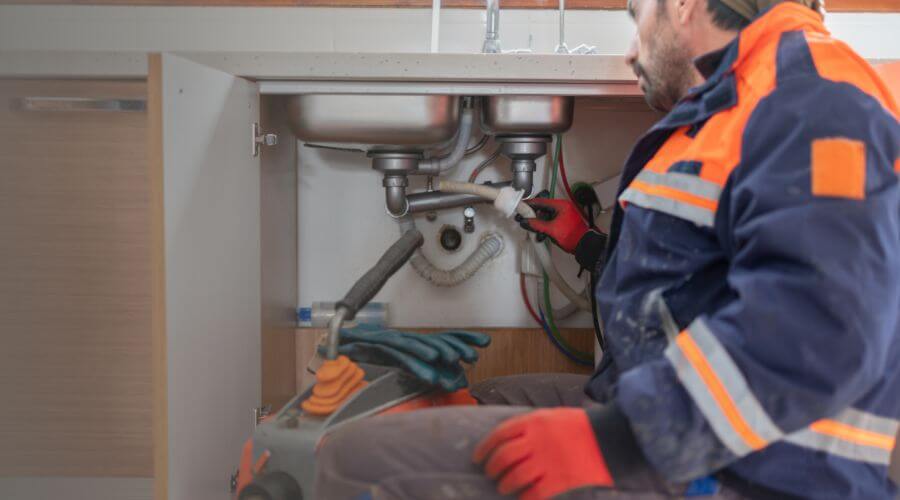 Professional slab leak plumber services in Eaton Park, FL